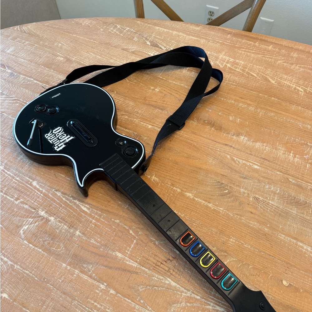 Guitar Hero Wireless Gaming Guitar Controller - Gibson Les Paul Play Station